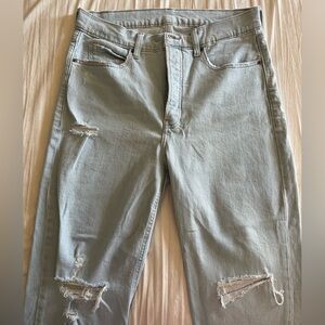 Old Navy Extra High Rise Sky-Hi Straight Jeans with Secret Smooth Pockets -Light